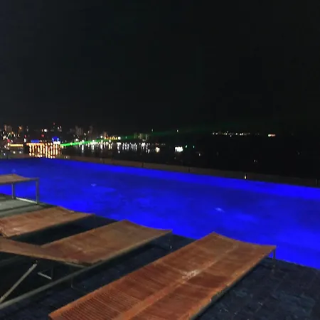 芭提雅fnb Central 无边泳池 Pattaya Exterior photo
